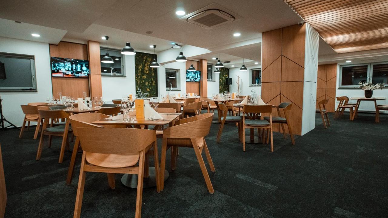 קושיצה Hotel Arena מראה חיצוני תמונה