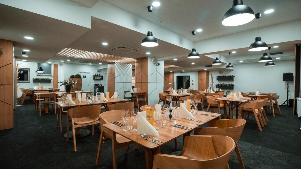 קושיצה Hotel Arena מראה חיצוני תמונה