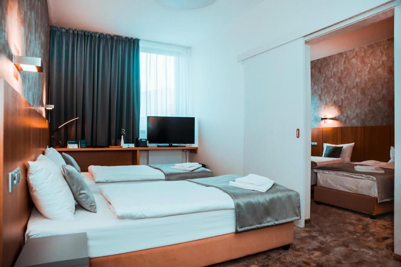קושיצה Hotel Arena מראה חיצוני תמונה